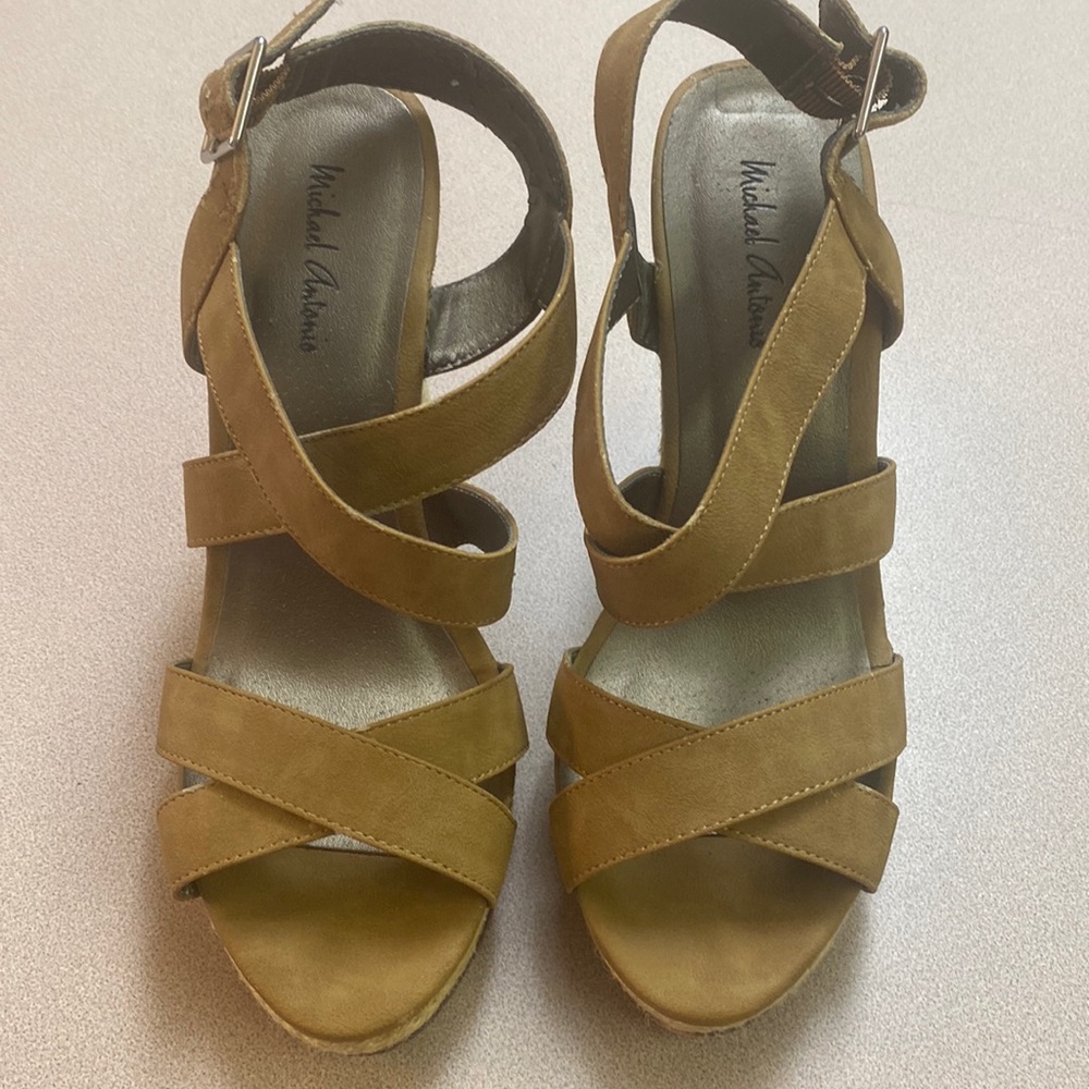 Michael Antonio size 8, brown wedge shoes